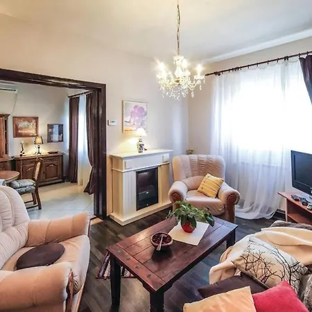 Apartments By The Sea Brodarica, Sibenik - 921 *