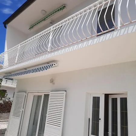 Apartment Apartments By The Sea Brodarica, Sibenik - 921 Brodarica (Sibenik-Knin)