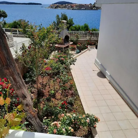 Apartment Apartments By The Sea Brodarica, Sibenik - 921